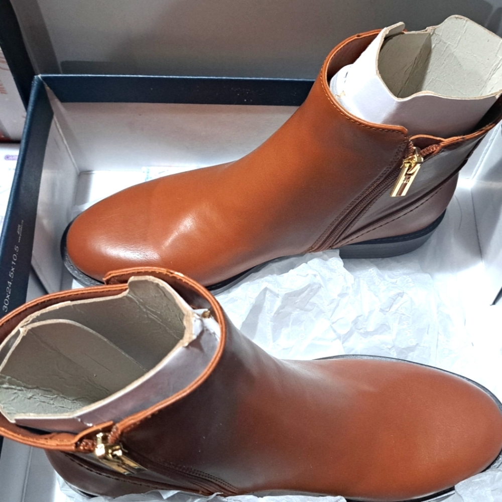 Tommy Hilfiger ankle boots size 7